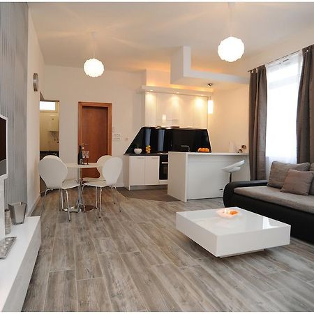 Guest House D&G -I Apartment & Room Zadar Exterior foto