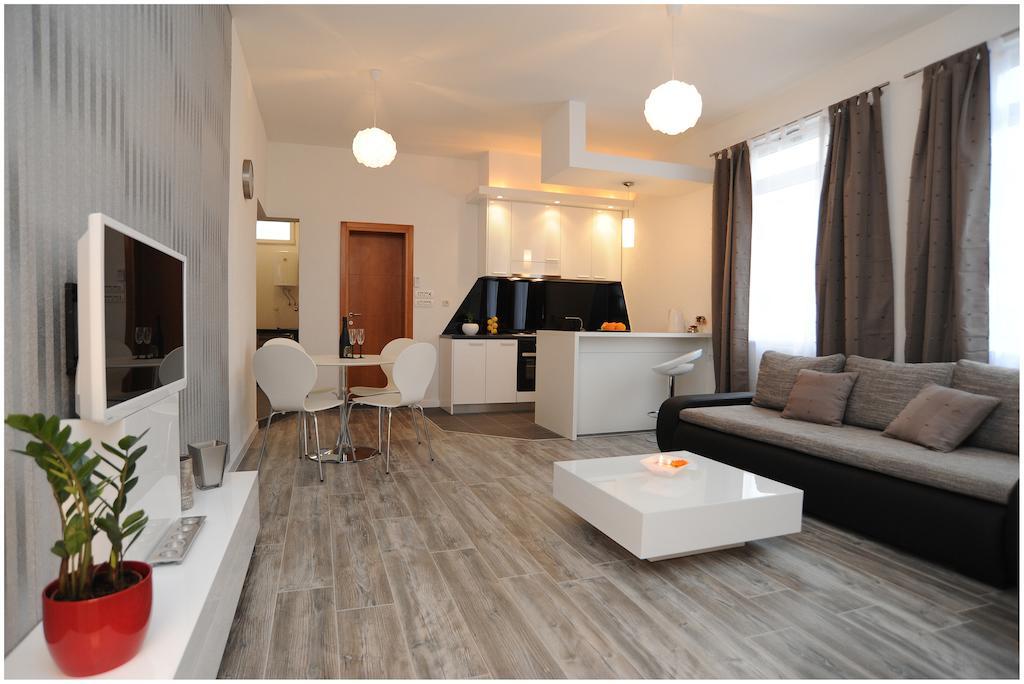Guest House D&G -I Apartment & Room Zadar Exterior foto