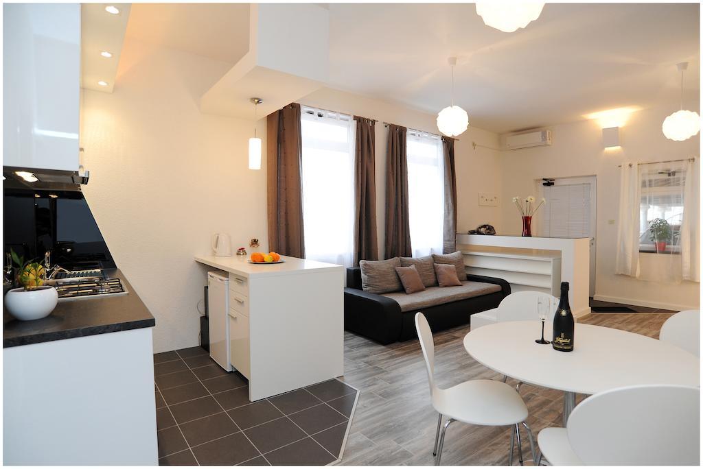 Guest House D&G -I Apartment & Room Zadar Exterior foto